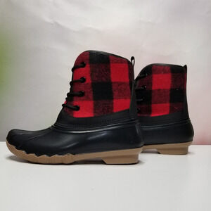 Fabkids Big Boys Red Plaid Flannel Duck Boot Size 1 Black, Red NEW
